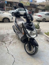 سكنس لد ياباني اصلي مال رنبه  نظيفه جدآ 1,400,000 دينار لستفسار 077127...