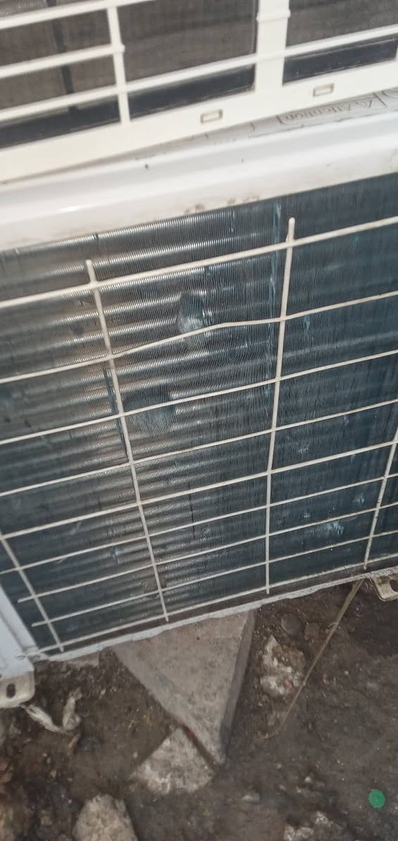 سبلت للبيع بواري مابيه سعر ٣٠٠نضيف ***********
