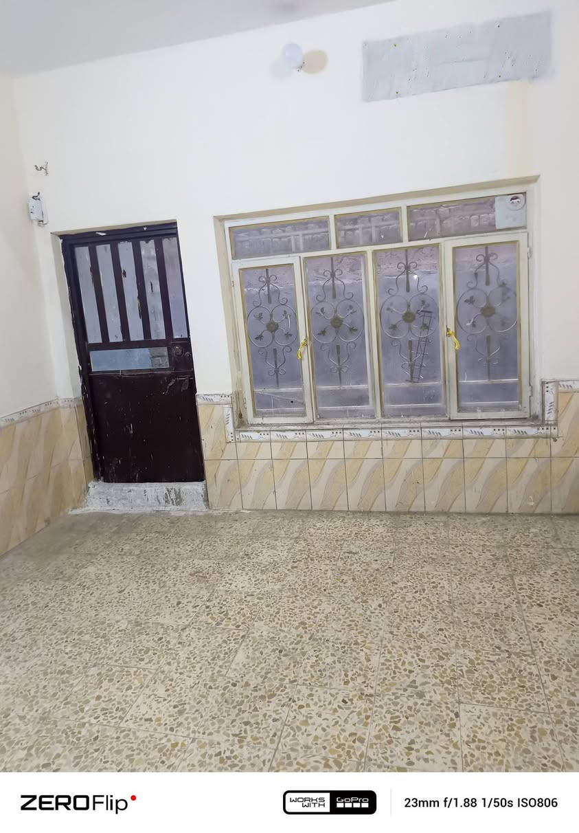 الدار للبيع المساحة ٢٠٠متر ٤غرف كبار
الموقع حي الحسين الجديد شارع ابو شاكر قرب صورة السيد 
السعر ٢٤٥ مليون 
للاستفسار الاتصال عالرقم ***********
