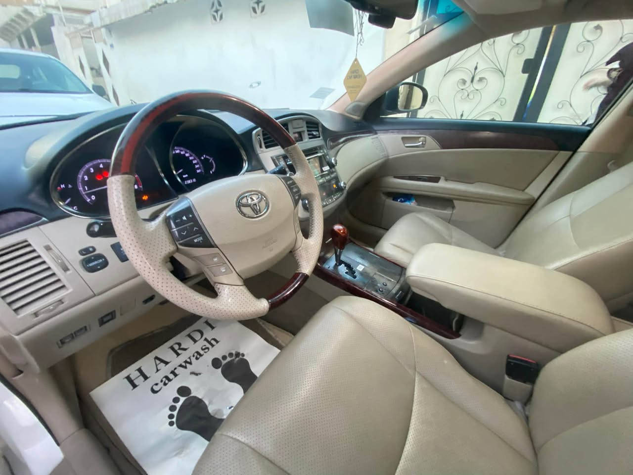 {  ئەڤەلۆن ٢٠١١ }  فول فول مواسةفات  زؤر خاوين ماوةتةوة بۆیاخ تەنکة سةيارةكة  دووپارچەو نیو سبوغة بي ليدران بئ ئيرباك  يه ك پارچه به بيلاد گۆڕایە سلاید  كوشن كارةبايي گێڕو مةكينةو كارةباياتي بةشةرتة پشت و پيشي توندة يةك دينار مةسروفي تيدا نية 
٢٤٢هةزار روية
سةيارةكة لة هةوليرة  📍
رةقةم تةلةفون: *********** Singapore
