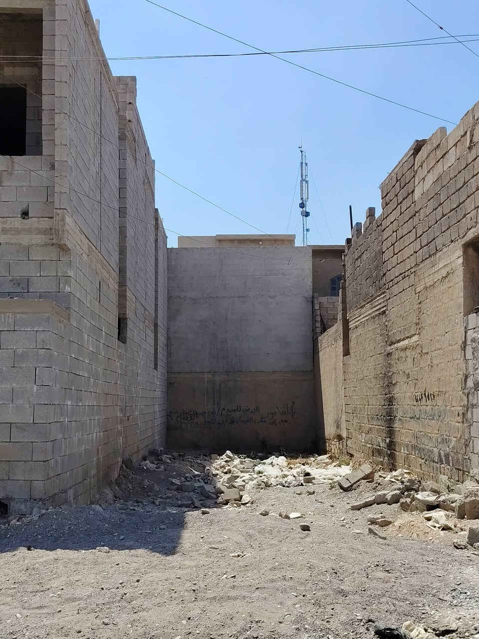 أرض للبيع في حي الانتصار شارع 30  قرب معمل الغاز المساحه 110م سند طابو الزهور شرط التحويل  خدمات كامله السعر و الاستفسار اكثر الاتصال او مراجعت مكتب ابو وطبان الدليمي للعقار الاتصال *********** واتساب
‏‪‪***********‬‬‏

