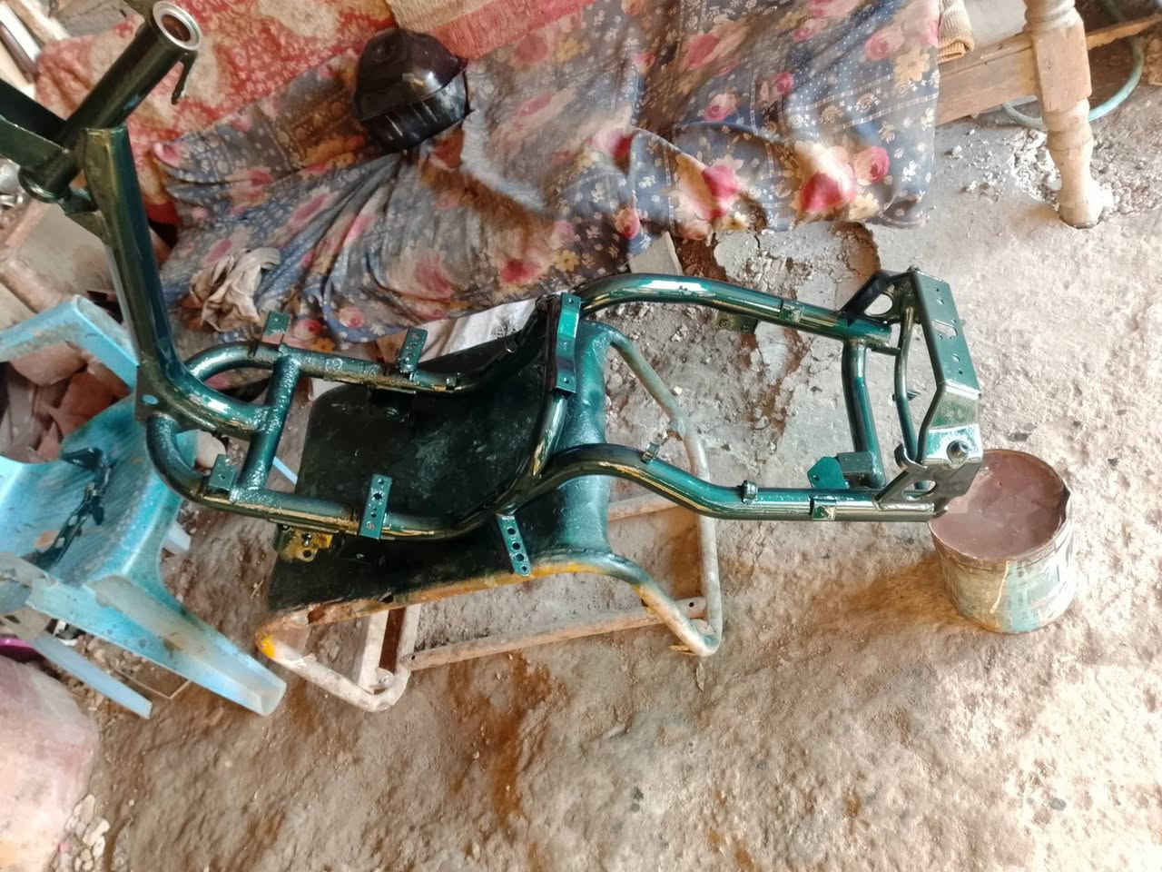 شاصي مال ماكس عبغداد فلكت حي النصر الرقم ***********دلة صبغ جديد للبيع السعر 65 المكان
