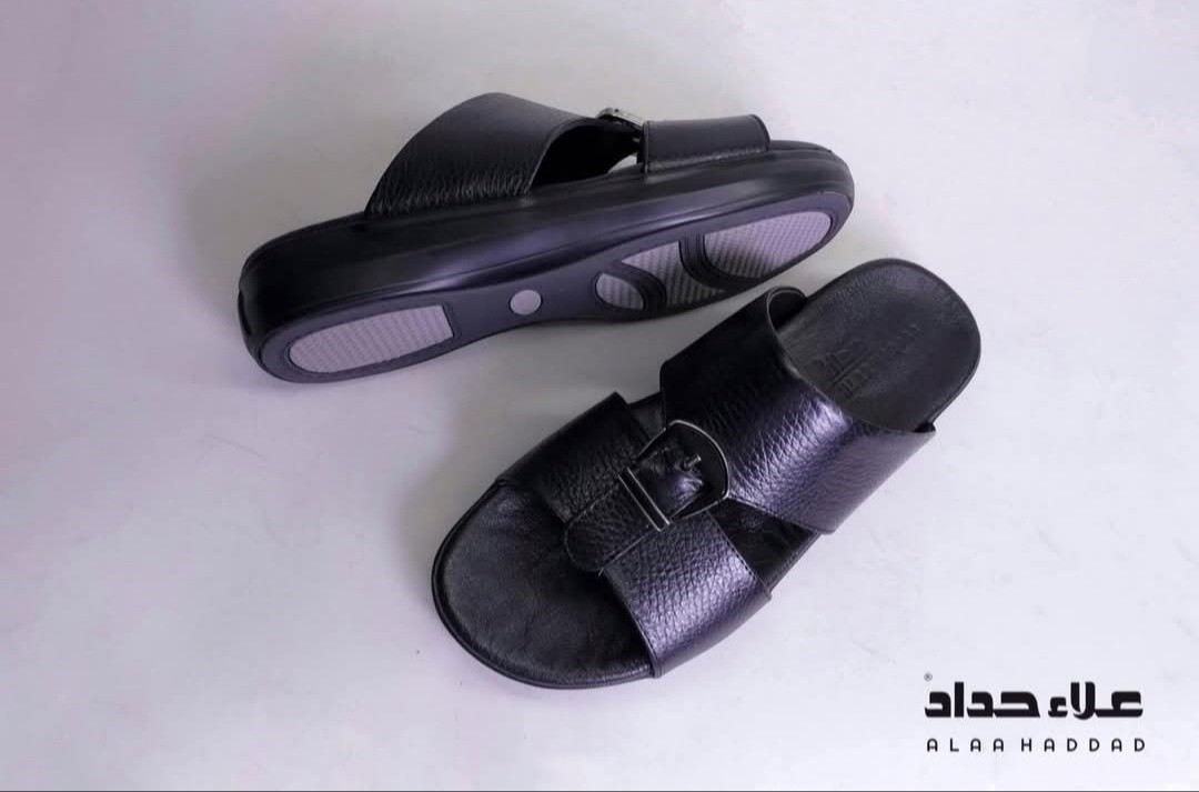 #علاء_حداد_فخر_الصناعه_العراقية🇮🇶🇮🇶 

🌟علاء حداد ابداع متواصل في عالم الاحذية الرجالية

👞👞شحاطه جلد طبيعي من الداخل والخارج وقاعده
 فلورتان خفيف وطبي 👍🏻 

صنع في العراق🇮🇶🇮🇶🇮🇶

💰💸السعررر 50 الف  ثابت 

متوفر بلقياسات التاليه.....
40.41.42.43.44.45  

للاستفسار مراسلة الصفحه ✔️

توجد خدمة توصيل بغداد وجميع المحافظات
#الرجل_الانيق
#جلد_طبيعي
#السماوة


**إذا كنت صاحب هذا الإعلان وتريد حذفه لأي سبب، رجاءا أرسل رسالة إلى الدعم الفني**