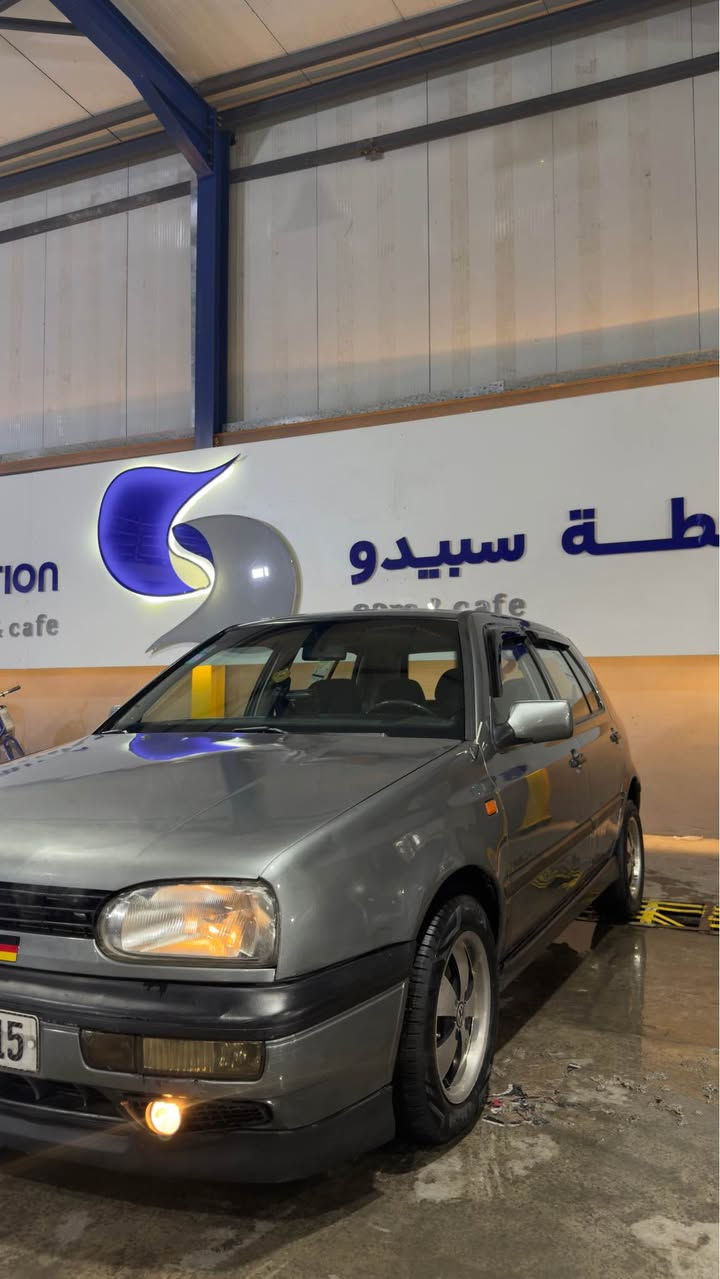 كولف 1992
السيارة جديدة مناقصها شي 
ترايها ماشاءالله 
رقم بغداد تحويل مباشر 
كاربلي 
كامرة خلفية
تبريد شغال 
تدفئة شغالة
كل الكهربائيات تشتغل مابيهة اي نقص 
للأستفسار اكثر 
رقمي :*********** بغداد, العراق
