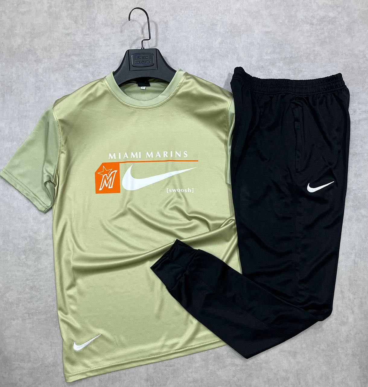 تراك ستن اصلي
القياسات M L XL XXL
السعر 15
العنوان/السماوه/تقاطع الأسكان/قرب مقهى الأسكان 
واتساب ***********
