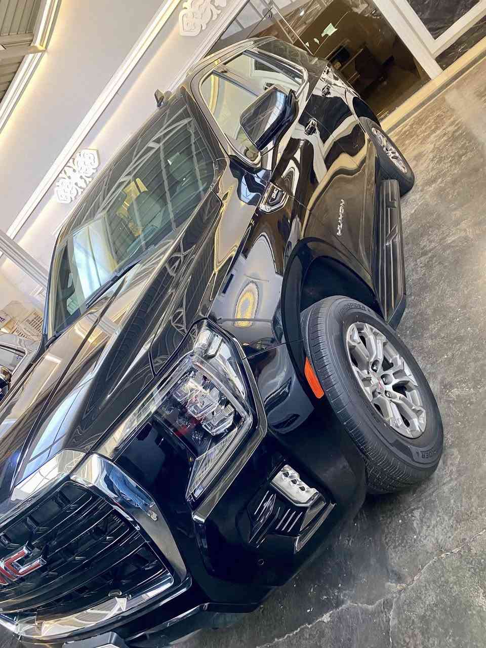 السلام عليكمGMC (يوكن) SLEخليجي وكآلة المنصور (2023) سيارة مكفوله (الصبغ والبارد والتبديل دبل كود)
شرط الساونر جديدة ماشية 64الف Km رقم بغداد تحويل
ثاني يوم جاهزه السيارة بدون اي نقص كله على وضع الشركة
***********
بغداد النهضة 
السعر 45,500$
