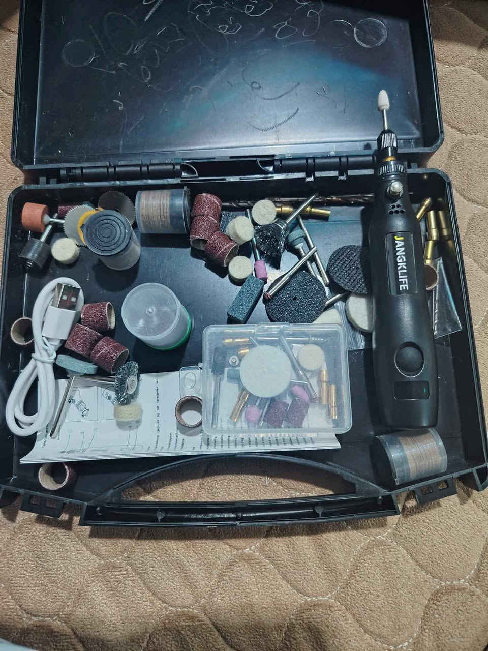 السلام عليكم.  جهاز. نقش. 
ينقش على الخشب والحديد والبلاستك 
جهاز جديد مع كل ملحقاته. 
مكاني حله. قرب البوابه الجنوبيه. سعر 20الف الهندية, كربلاء


**إذا كنت صاحب هذا الإعلان وتريد حذفه لأي سبب، رجاءا أرسل رسالة إلى الدعم الفني**