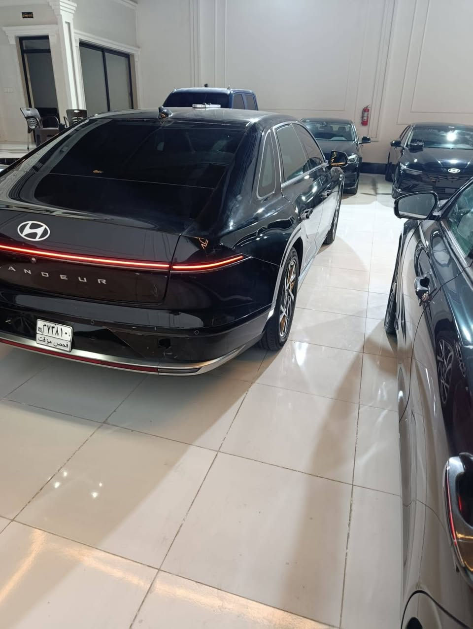 ازيرا كراند ٢٠٢٣ حره بدون رقم 
غاز فقط 
6Vمحرك
حادث قبق صندوق وجاملغ 
تبديل بابيتين جاملغ امامي نفس لون 
يعني صبغ جاملغ الخلفي فقط 
مواصفات معروفه الازيرا
مكان سياره اربيل
تترقم جميع المحافظات عدا إقليم كردستان 
السعر 168بيها مجال 
***********
