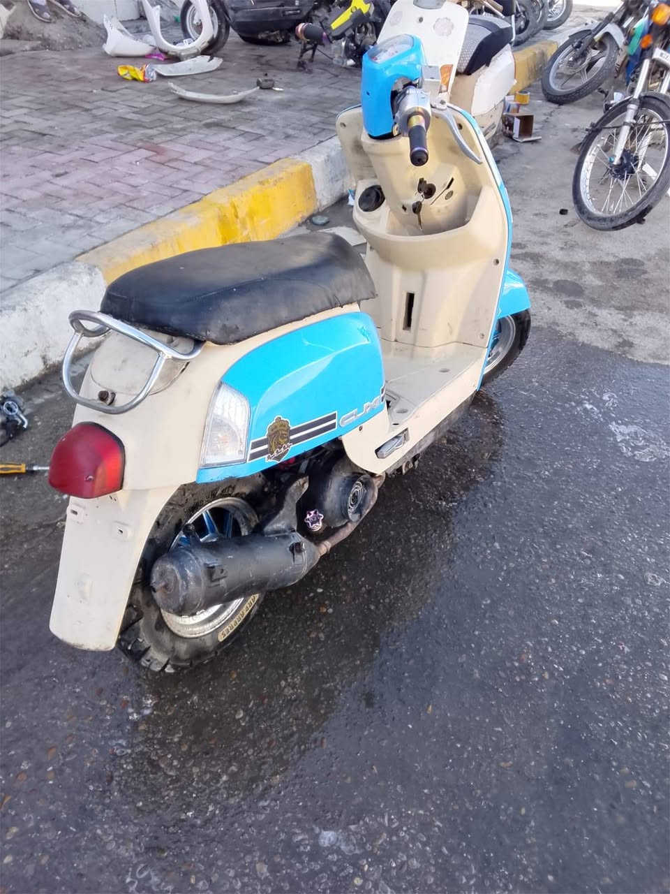 سلام علكم بوليس للبيع نضيفه كامله سلف هندر سعر 500رقم ك***********
