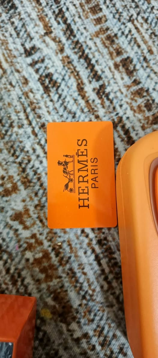 نظاره اصلي مفوله سعر 20واصل


**إذا كنت صاحب هذا الإعلان وتريد حذفه لأي سبب، رجاءا أرسل رسالة إلى الدعم الفني**