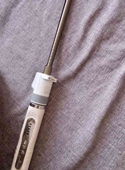 سشوار جديد بالباكيت وفير لعمل الشعر كيرلي وزوج براكيتات كل قطعه ب١٠ العنوان علي الصالح  ***********
