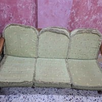 قنفات خشب صاج نضيفات كلش واستعمال قليل عددهن كراسي ثنين امهات النفر وو...