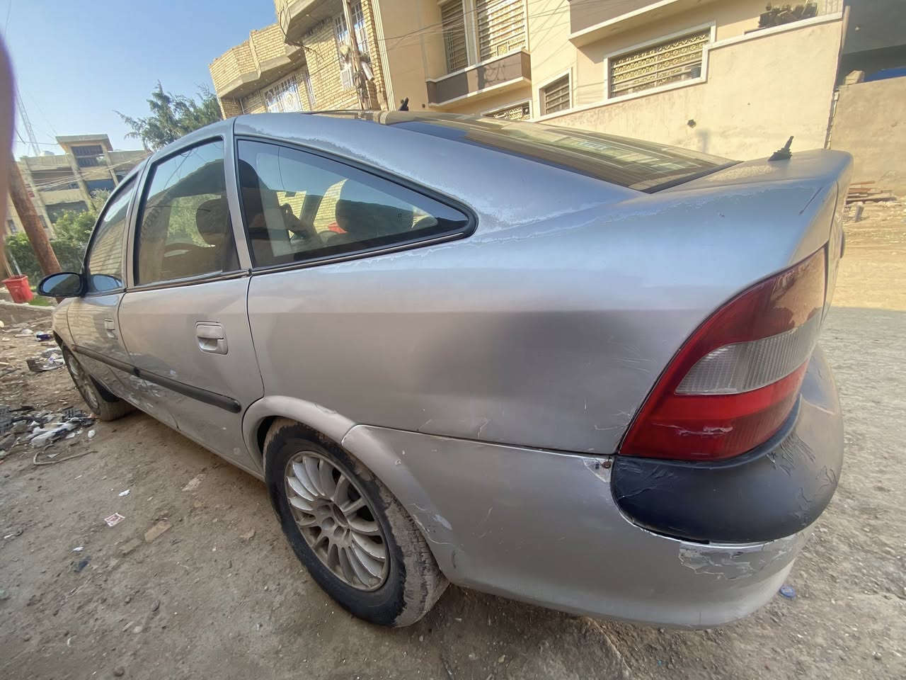 أوبل فگترا رقم بغداد موديل 1998 للبيع گير عادي حجم المحرك 1800 هاند بريك شغال محرك صافي مابي تنقيص وضع السيارة مثل مموضح بل صور داخل نضيف هاچ باك السيارة بأسمي سنوية جديدة رقم انكليزي 
للتواصل / ***********
