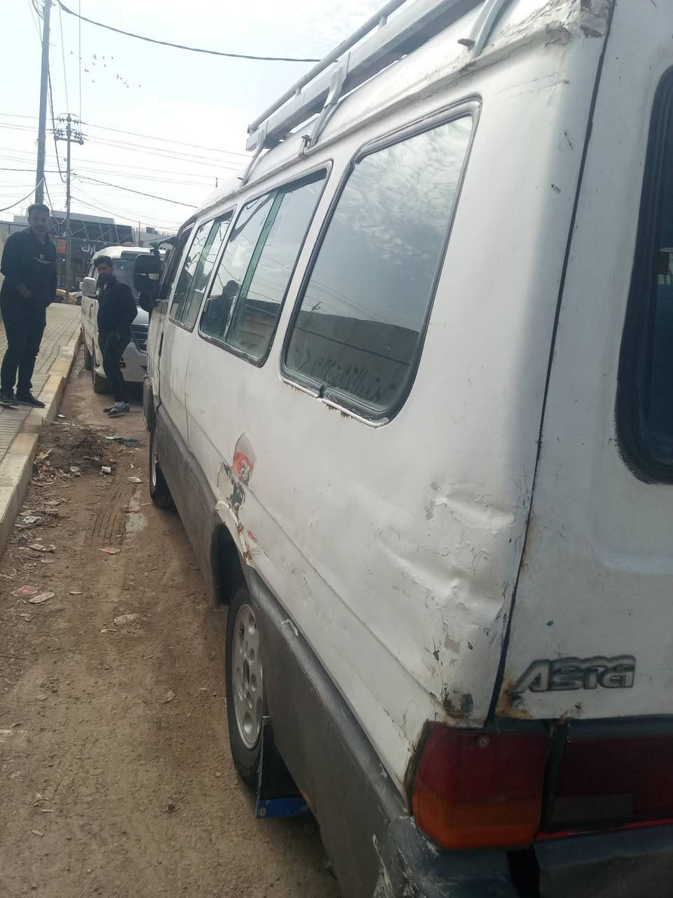 سلام عليكم أسيا البيع موديل 93مكينه بيه خيط بخر كير جديد تخم تاير حداديه جديده باتري جديد رقم الماني سعر 30وبيه مجال ‏‪***********
