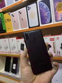 سامسونج M11 • شغال • شاشة مكسورة