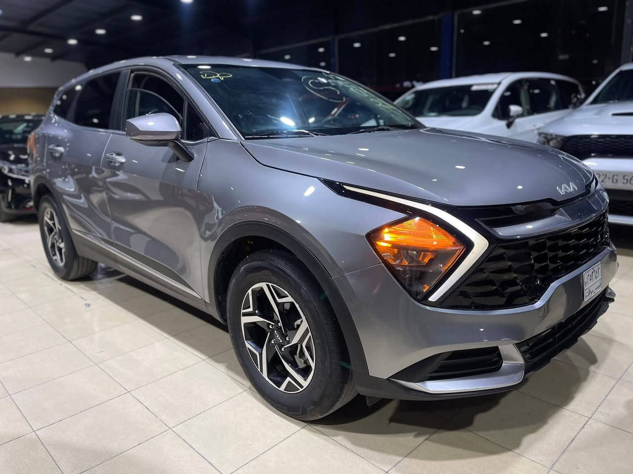 السلام عليكم ورحمة الله
.....#للبيع فقط

بأنسب سعر وحادث خفيف 

 #Kia Sportage Lx 2023 

وارد امريكي الشاصي الكبير 

🔵 الضرر 🔵

صبغ نصف الجاملغ الأيسر مع حافة البنيد وبارد فقط عند قبق البنزين ايرباك الدركة فقط 

جميع الإرباك على وضع الشركة

🔵حالة السيارة 🔵 

السيارة جاهزة من كلشي محرك و كير وتبريد و راديتر كلة على وضع الشركة 

عداد المسافة المقطوعة 26 الف مايل حقيقي 

رقم مؤقت جاهز للترقيم على اي محافظه 

🔵المواصفات🔵

▫️رادار امامي 

▫️مانع اصطدام

▫️حساس خلف

▫️كامرة خلفية 

▫️شاشة تدعم كار بلي 

▫️سايد ابريك بصمة 

▫️ثلاث أنظمة قيادة (سبورت -نورمل -سمارت)

▫️قيادة ذاتية 

▫️نظام منحدرات 

▫️مثبت سرعه

 ▫️تحذير عند الخروج من المسار 

🔵السعر 🔵

  164 $ وبيها مجال للشراي 

🔵العنوان🔵

#النجف الاشرف 

للتواصل: ***********
