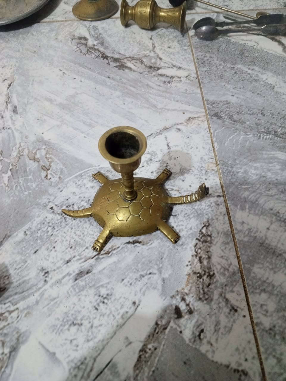 مرحبا بكل الاعضاء المحترمين 
قطع نحاسية مميزة البيع مزاد وزاد الله من زاد يوجد توصيل لجميع المحافظات
بالعافية على الياخذهن وأن شاء الله مرزوق بيهن


**إذا كنت صاحب هذا الإعلان وتريد حذفه لأي سبب، رجاءا أرسل رسالة إلى الدعم الفني**