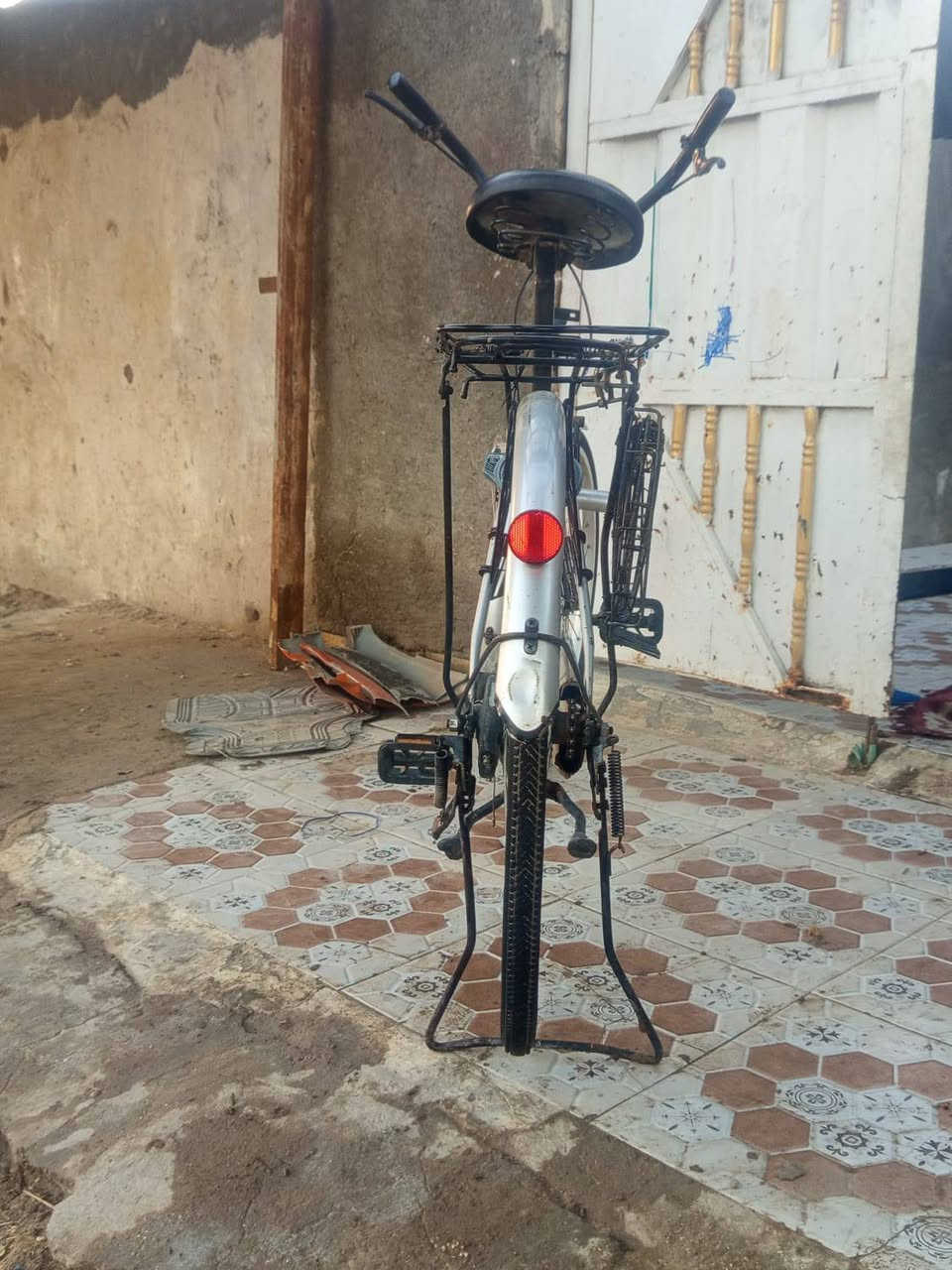 السلام عليكم  للبيع  باسكل حاويه موديل 2022  حجم 26جديد   تايرت جدد جوابه جدد المكان بابل القاسم  السعر  90 وبيه مجال    
 *********** واتساب
