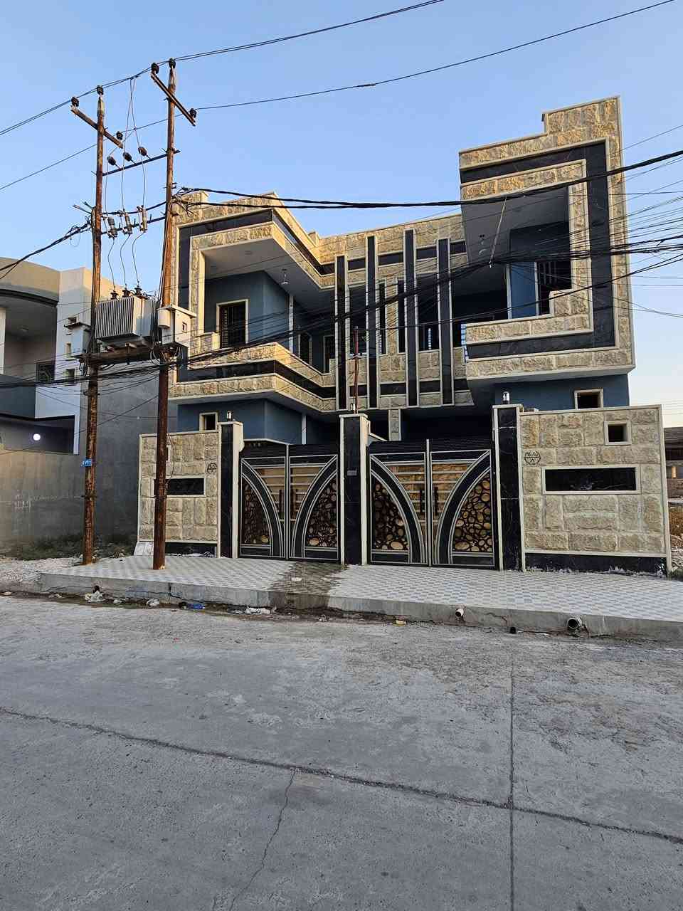 الدار للبيع
موصل جانب الأيسر 
يارمجه الشرقيه الشريط الحمدانيه 
قرب شارع كركوك
رقم الدار
158/343
الدار طابقين 
الدار فول
خدمات كامله
سند طابو ملك صرف
مكاتبه مع الشرعي
السعر الدار 95 مليون وبي مجال
موقع المكتب
يارمجه الشرقيه على شارع كركوك
الاتصال الاستفسار على الرقم
***********
***********
