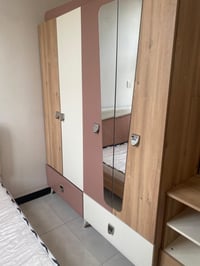 غرفة للبيع بغداد الدورة استعمال قليل جدا حوال الشهرين بس 5 قطع و المكت...