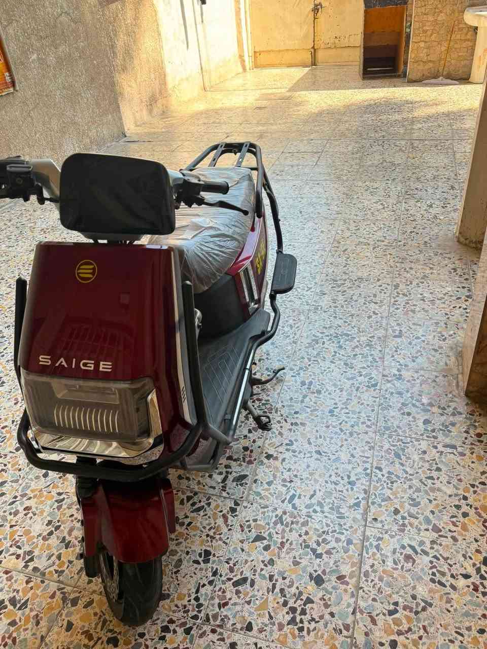 للبيع السعر ٧٥٠ بيها مجال قليل مكاني بغداد حي العامل رقمي ***********

