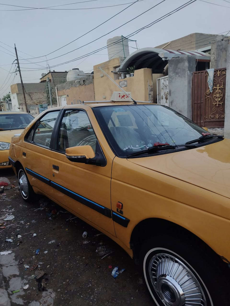 سلام عليكم بيجو لميس اكد مديل2016مكينه كيرجدد تبريد ثلج 🥶 مصفره هيه او غرمات صدره جديد تخم تاير خط ابيض جدد طخه بل جاملخ مامي فقط مكفوله البيع سعره41بغداد جسر ديالى القديم 
هاذه رقمي ***********
***********
