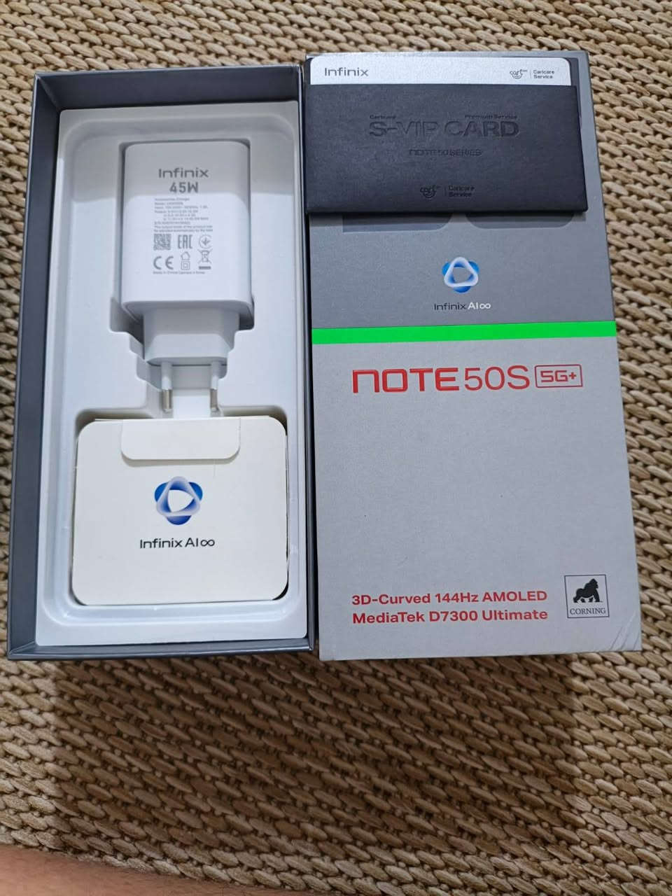 السلام عليكم عدي موبايل
Infinix Note 50S 5G 
الذاكره 256 
رام 16
كامل ملحقات 
بعد جديد 
بطاريه 100 
سعر 290 و بي مجال حك جيه 
العنوان بغداد شعله 
رقم الهاتف ***********
