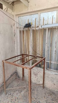 ميز • مبردة • يحتاج صبغ