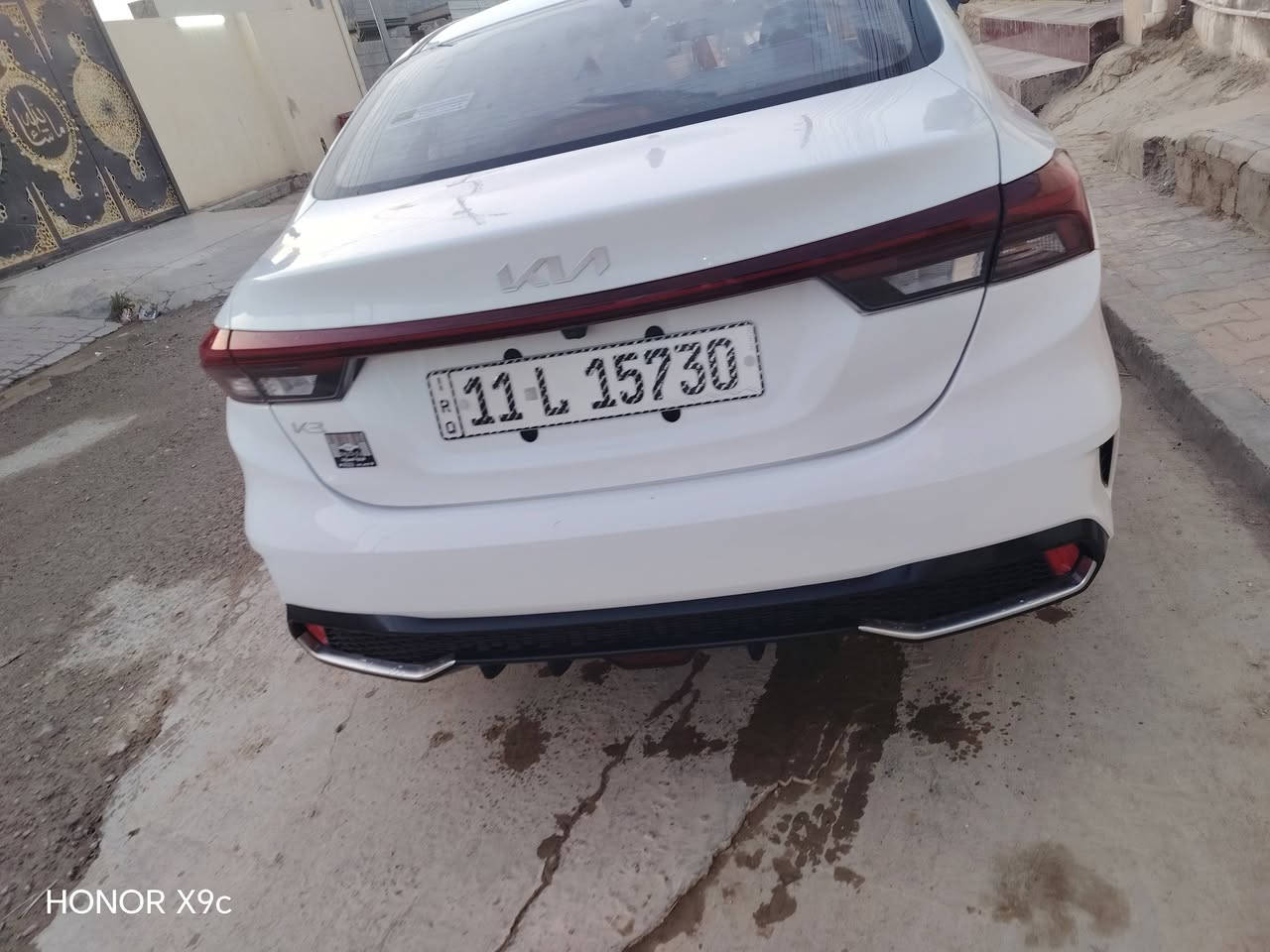 السلام عليكم ورحمة الله وبركاته للبيع سيارة k3 موديل 2023مكفوله كفاله عامه رقم بغداد دولي تحويل مباشر باسمي السعر المطلوب 135 وبيه مجال العنوان الرمادي خمسة كيلو ***********ويرهمم مراوس بكورلا حديث
