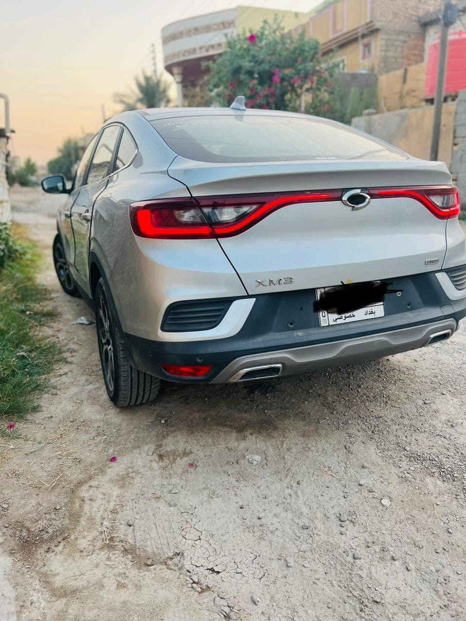 السلام عليكم رينو اركانا (سامسونك xm3) فوووول مواصفات للاخير وارد كوري حادثها موضح بالصورة ماشية 72 الف كير ومكينه كفالة السعر 115 ومجال مستعجل ع البيع 
***********
