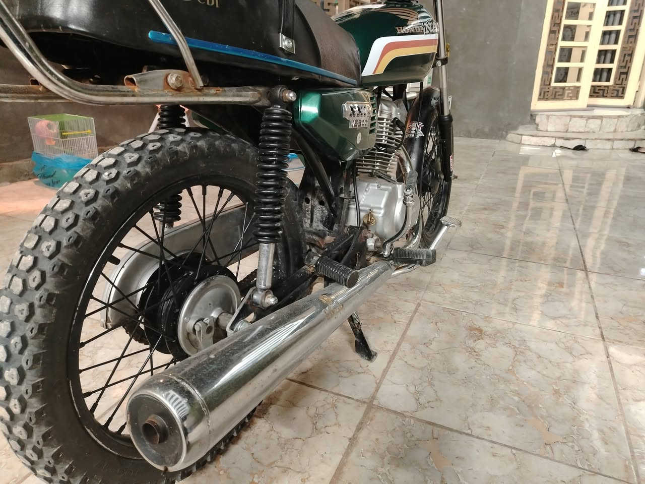 سلام عليكم دراجه للبيع ايراني حلوه نضيفه للستفسار المراسله واتساب على الرقم ***********
السعر 500 وبيها مجال قليل
