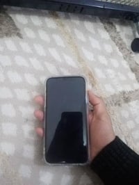 ايفون ١١ • ١٢٨ • بطاريه ٧٣