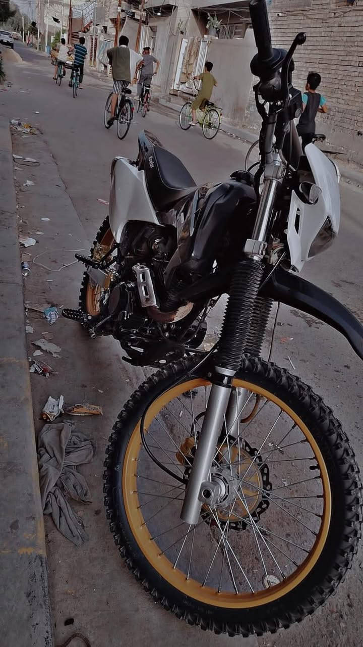 سلام عليكم
الحلوه للبيع ❤️

قفاز 250cc
نضيفه مكينه ما مفتوحه
شرط انطيك شلعه و معدل تشك الكاع

الموقع بغداد الدوره
للأستفسار اكثر
هـ ***********
متوفر واتساب
