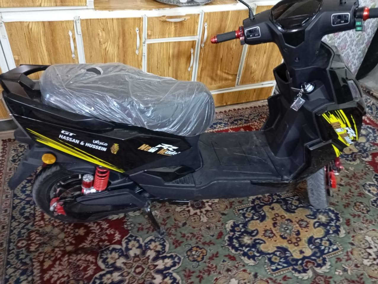 دراجه شحن
Mtr بطاريه ليثيوم 

تمشيك 80 كيلو حقيقي 
سرعتها 60 
3 غيارلت للتبديل 
مثبت سرعة 
وبيها 4 سيوجات تشغيل 
جديده لوك ما صارله 3 أيام 

السعر مليون 300 وبيه مجال بسيط 

***********

بي وات ساب
