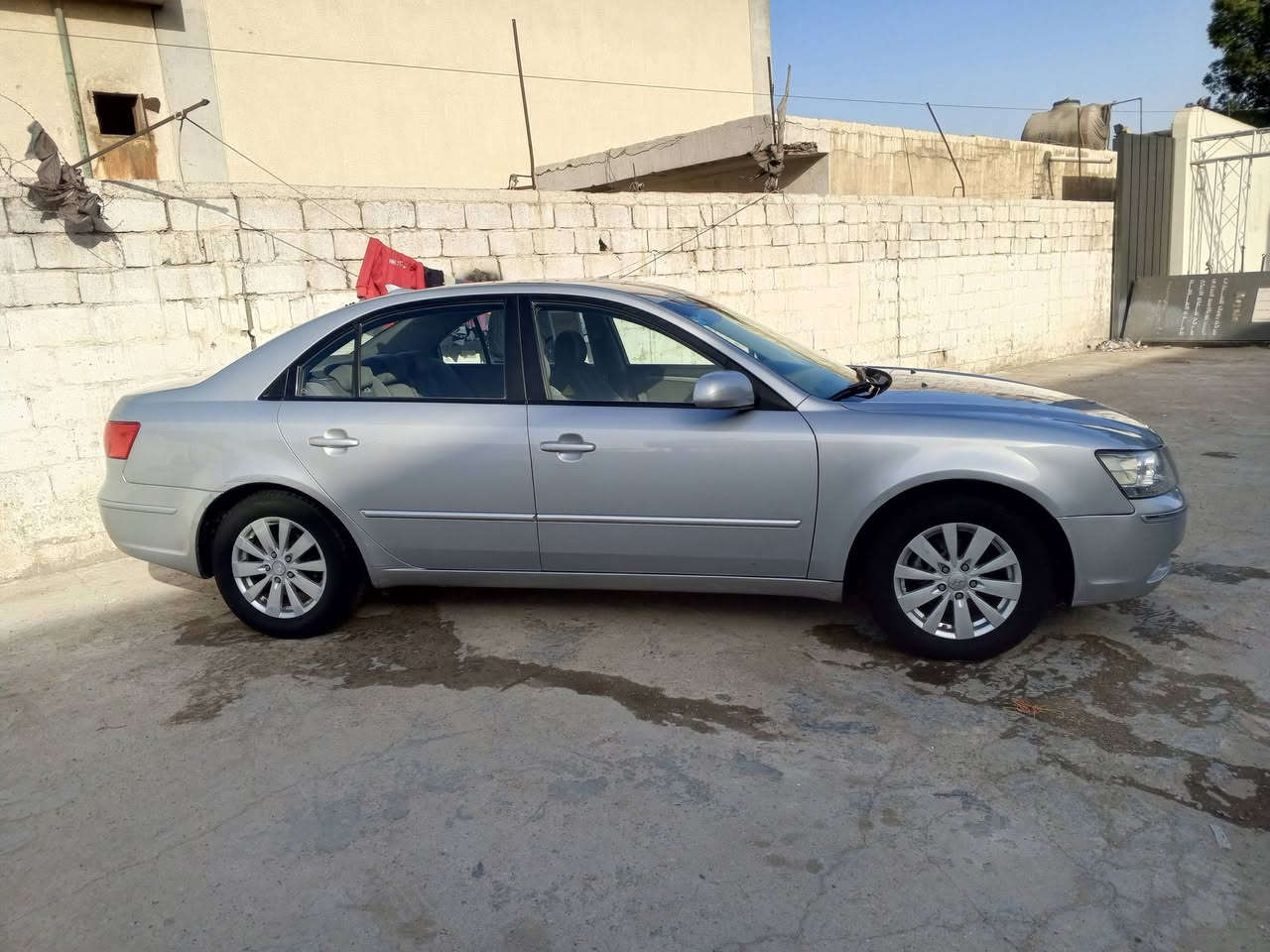 للبيع سوناتا 2010 وارد امريكي
ماشية 95 ألف
مكينة 2400 مكفولة
كير مكفول
مكفولة من البارد
 مبدل بنيد  فقط
جاملغات أمامي مرشوش كلير فقط
السيارة نضيفة ومرتبة وما تحتاج شي
💰 السعر: 120$
📍 الموقع: بغداد
📞 للتواصل: ***********
