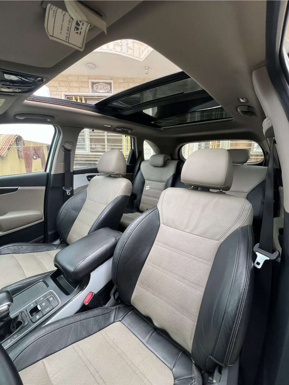 سلام عليكم 
للبيع كيا سورنتو 2020 خليجي كويتي فول الفول 1/1
سياره جديده بمعنى الكلمة ماشيه ٦٥كلها عله وضع شركه 
موصفات الكويتي معروفه 
تشغيل عن بعد بانوراما 
صندوك كهرباء سايد بريك دكمه
 مكينه 6سلندر 
رقم بغداد دولي بأسمي 
السعر 275 وبيها مجال للشراي لاتصال *********** مكان السياره كربلاء
