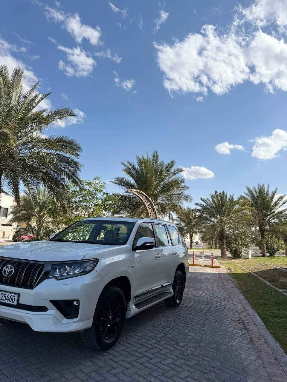 سلام عليكم
تويوتا برادو 2021 vx مدنايت ادشن
بحالة الزيرو باب اول 
السياره وكالة ساز وصيانه كامله بل شركه
السياره كله بلاك دشن من الشركه
لبيع فقط 

السياره مكفوله كفاله عامه من
والصبغ والبارد
رقم بغداد ب أسمي
مواصفاتها :
ا-سلايت قماره
ا-مثبت سرعة
حساس خلفي
اشارات بالمرآة
كشافات ضباب
-كراسي جلد اصلي
كراسي كهربائيه 2
-شاشه اصلية
-حساس تاير
مانع انزلاق
اربع جام اوتو
لايت زنون ناصي ٭٭وعالي
ازراك لايت
-هوك خلفي
م-بصمات. اثنين
-تكم ارضيه ليزري
تحكمات، فول ستي
-مري جانبي كهربائي (شفط
داخل بيجي
كاميرا خلفية
بلوتوث
!
مشغل cD
منفذ USB & AUx
محرك 6 سلندر
اضائه داخليه
السعر خاص
الاستفسار اكثر الاتصال
***********
السعر 445 وبيه مجال
كربلاء حي الحسين
