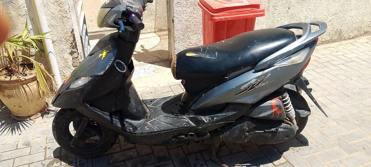 سلام عليكم دراجه ماكس ثعلب 140 للبيع او مراوس سعر 550 مكان بغداد حي العامل رقم *********** واتساب
