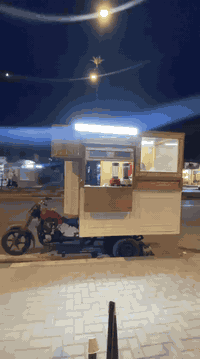 كشك متنقل يحتوي على مولده ١٤ أمبير وقلايه مال فنكر وخلاط عدد ٢ وطاوله ٢ وكرسي ١ ويحتوي عله ملحقات بعد إضافيه ستوته أوراق مكينه نضيفه توني شادها  سعرها 1750 وقابله للتفاوض مكاني ياسين خريبط 
***********
