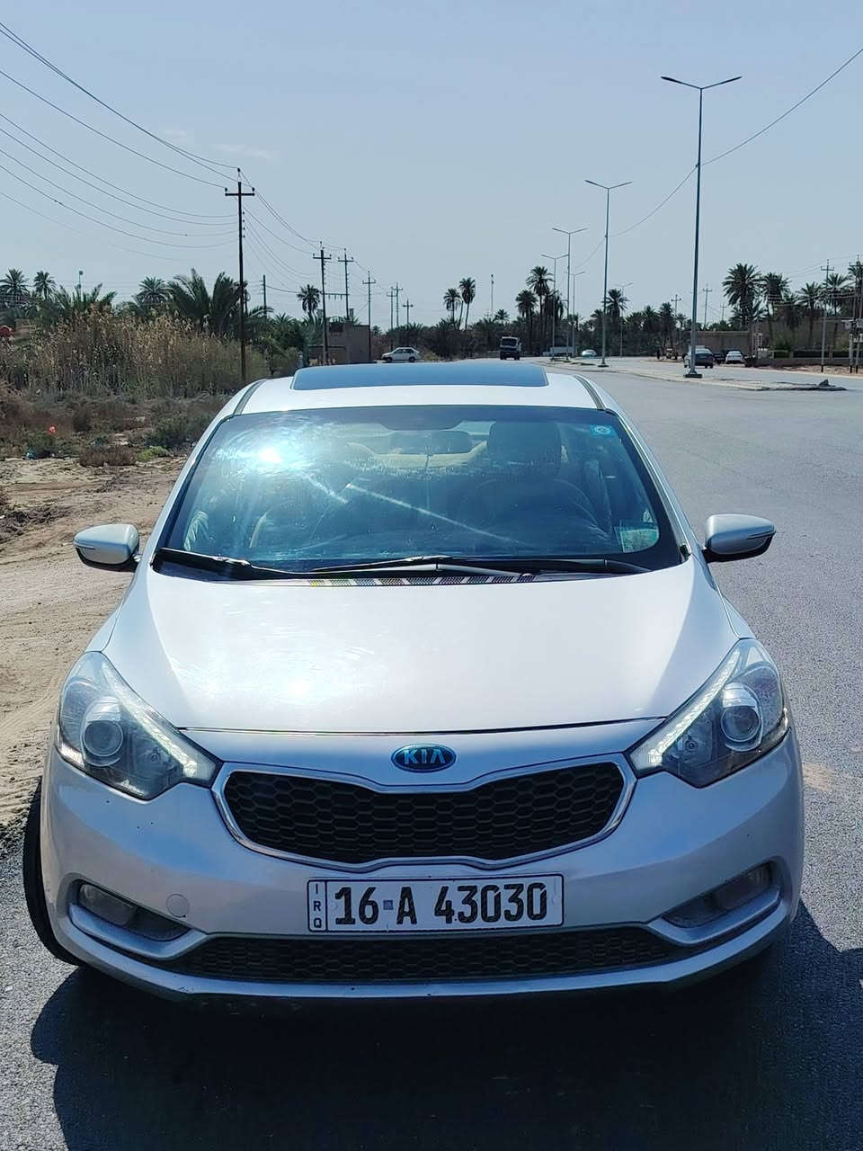 السلام عليكم
للبيع كيا سيراتو خليجي 2016
رقم قادسيه انكليزي تحويل ثاني يوم
مواصفات تحكم ستيرن فول كروز سرعه
فتحه سلايت لد امامي ويل كب كروم
مري شفط اشاير بل مري ساحبه وحافضه
شاشه وكامره يدات نيكل سياره جاهزه حداديه وكير ومحرك وتبريد
         السعر 125 وبيها مجال
اي استفسار اتصال ***********
