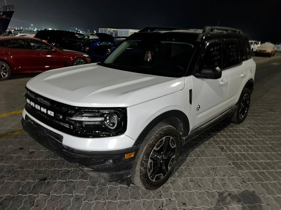 فورد برنكو موديل ٢٠٢٣  
٣ سلندر حادث فقط بنيد 
ماشيه ٥٩ الف كيلو 
السعر /175/ مكان السيارة بغداد// الاتصال/ *********** بغداد, العراق
