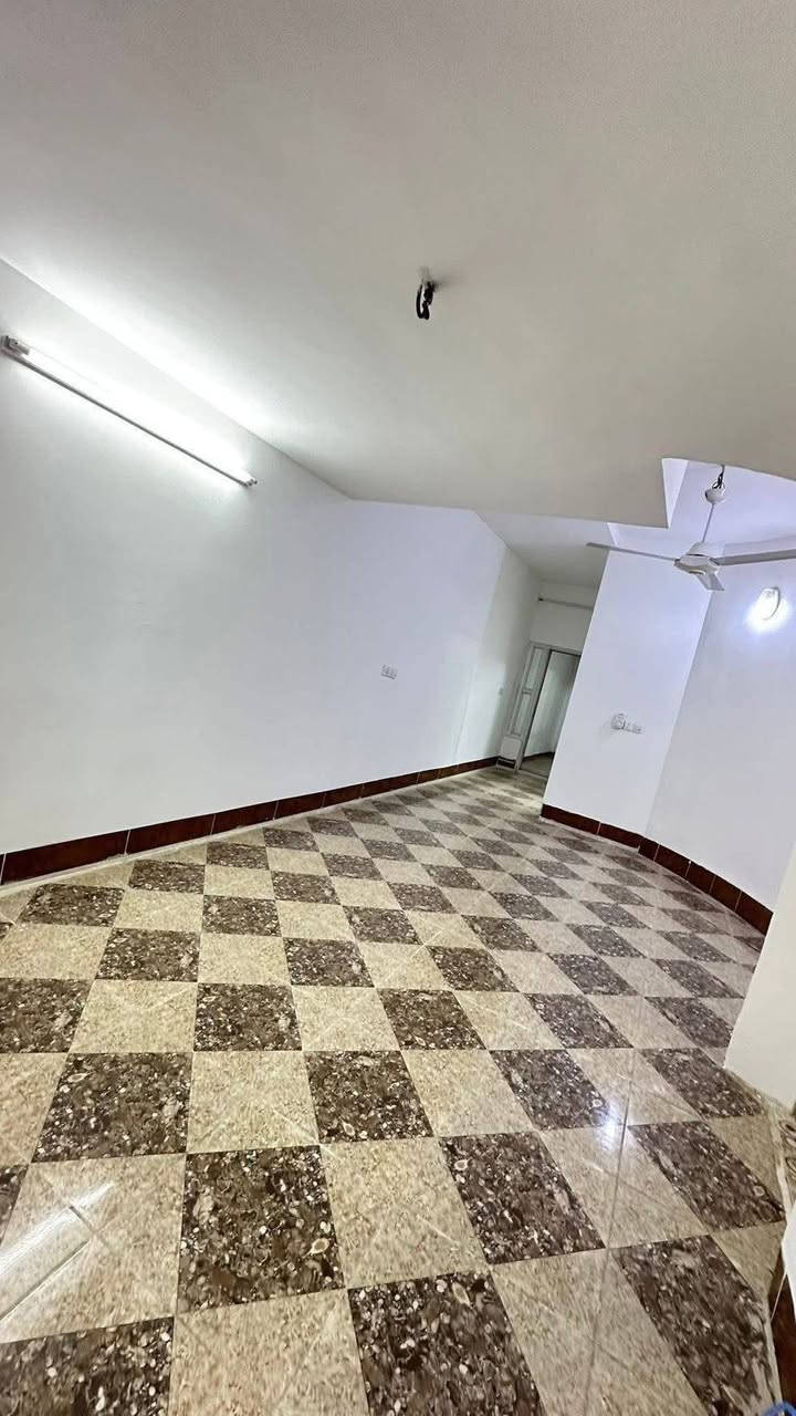 الاعلان
          🔶 تميــــــــز بـعـــــرض عقـــــــــــــــــــارك معنا 
                و دع لنا التسويق والتصوير باحترافية 🔶
🟠دارسكني             طابو باسم شخص واحد
🟠المساحة :               150م واجهة 6م
🟠العنوان    الواسطي خلف لواء 61 على شارع 15
🟠  طوابقين منعزل   4 غرف نوم استقبال ومطبخ   
     يصلح لعائلتين.   وبي وارد شهري للاستثمار
    سعر          175 بي مجال 
-------------------------------
للمزيد من المعلومات مراجعة مكتب السدرة للعقارات  والمقاولات 
العنوان حزيران شارع النخيل مقابل افران الجزيرة
او الاتصال على ارقام.                
6669959 0770📞 احمد وهاب
***********📞 ابو عبدالله 
#السدرة_للعقارات_والمقاولات
