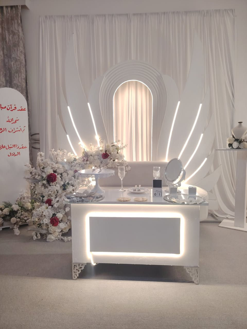 السلام عليكم ورحمة الله
الحجز مفتوح لكوشات العقد والمهر حنه حسب الطلب للحجز والاستفسار التواصل علئ الخاص او الاتصال على الرقم ***********
