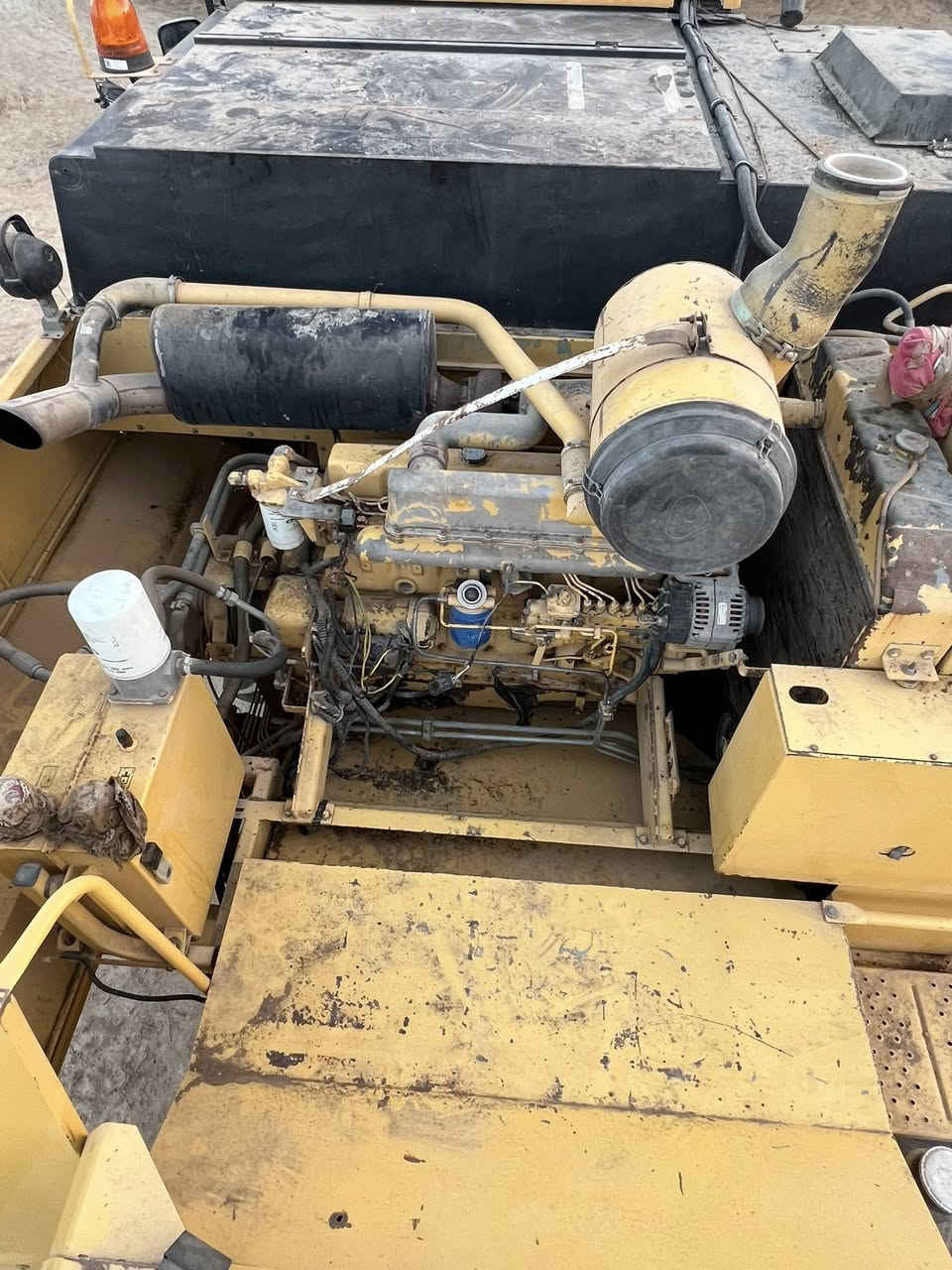 حاصدة موديل 2000 منفيز طبلة (15)بلادية حاصدة مكفولة كفالة عامة من (صبغ) (ولحيم ) (ولفطر ) (محرك لا صرف)(لا تبخير) (محرك بم ونوزل )(تايرات امامية جدد حجم 30)(ولخلفية حجم 20)(لستفسار التصال على الرقم )(***********)(العنوان واسط عزيزية)
