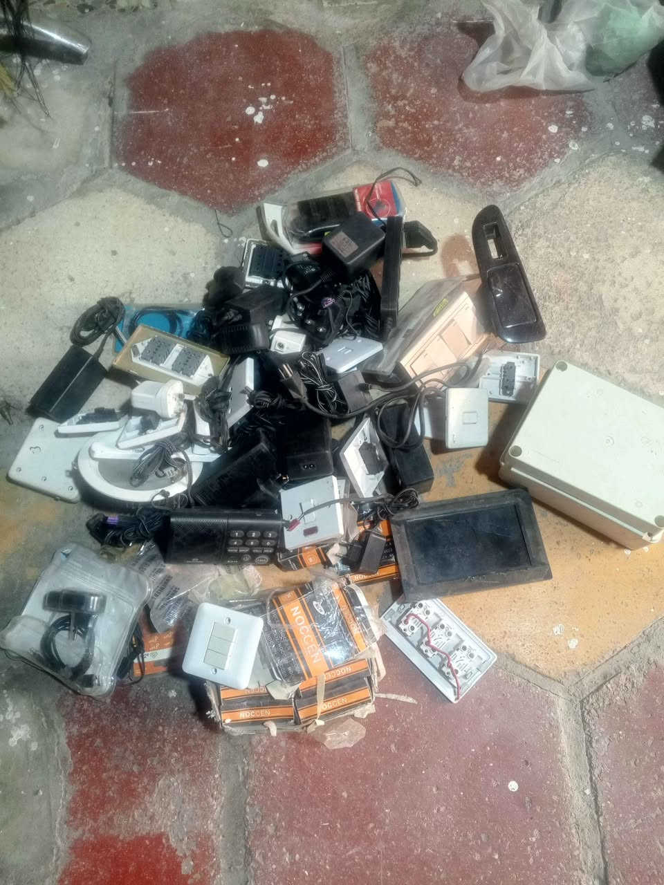 غراض متنوعه البيع شلعه البصرة, العراق


**إذا كنت صاحب هذا الإعلان وتريد حذفه لأي سبب، رجاءا أرسل رسالة إلى الدعم الفني**