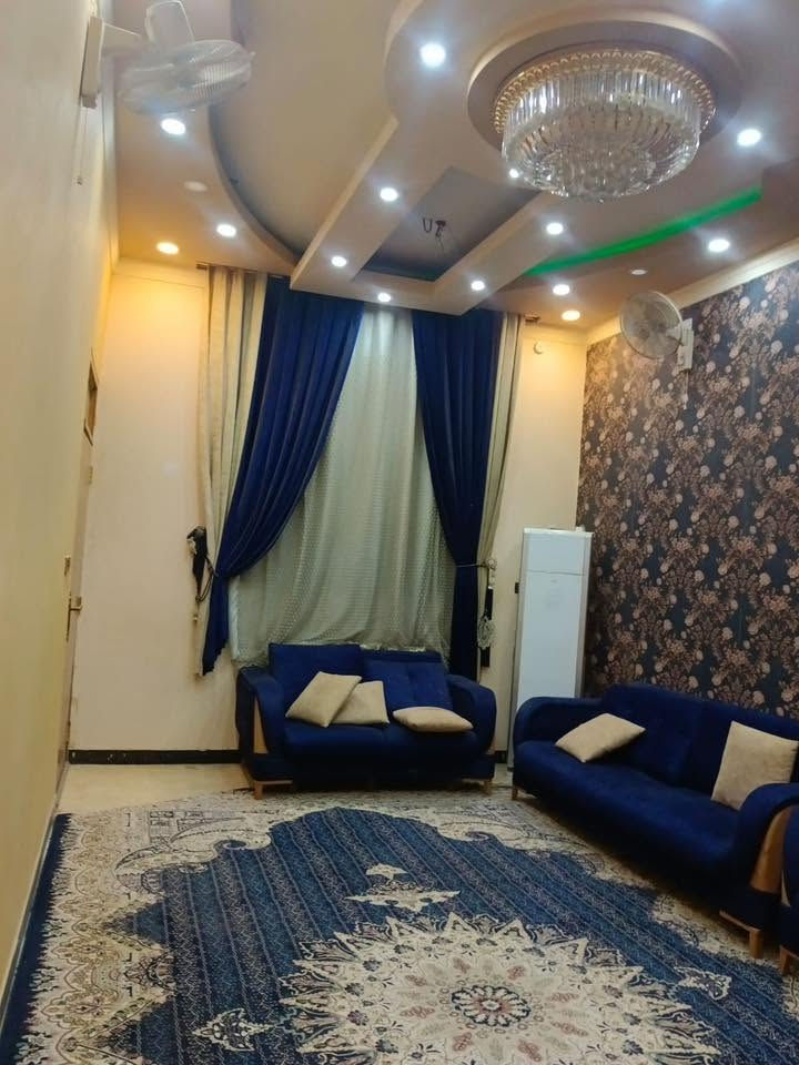 سلام عليكم
بيت 🏠 للبيع في الموحيه مقاطعه 37 طابقين🏠 

البيت مقابل ساحه ثالث بيت عن التبليط 🏠

يحتوي الطابق الأول عله غرفة وصاله ومطبخ وصحيات واستقبال ✅✍️

والطابق الثاني يحتوي عله 3 غرف وصاله وصحيات 🏠

رقم الهاتف 🤳🏻 *********** اتصال او واتساب موجود
