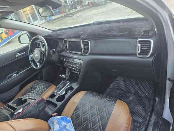 كيا سبورتج وارد أمريكي ٢٠١٧ 
صور الحادث بالمنشور بدون ايرباك وبدون تبديل ليبل واحد بدون صبغ.  فقط بارد قليل.    مكفولة محرك كير صدر تبريد جاهزة تخم تاير رقم بغداد تحويل مباشر السعر ١٥٥ بيها مجال 
للاستفسار 
***********
