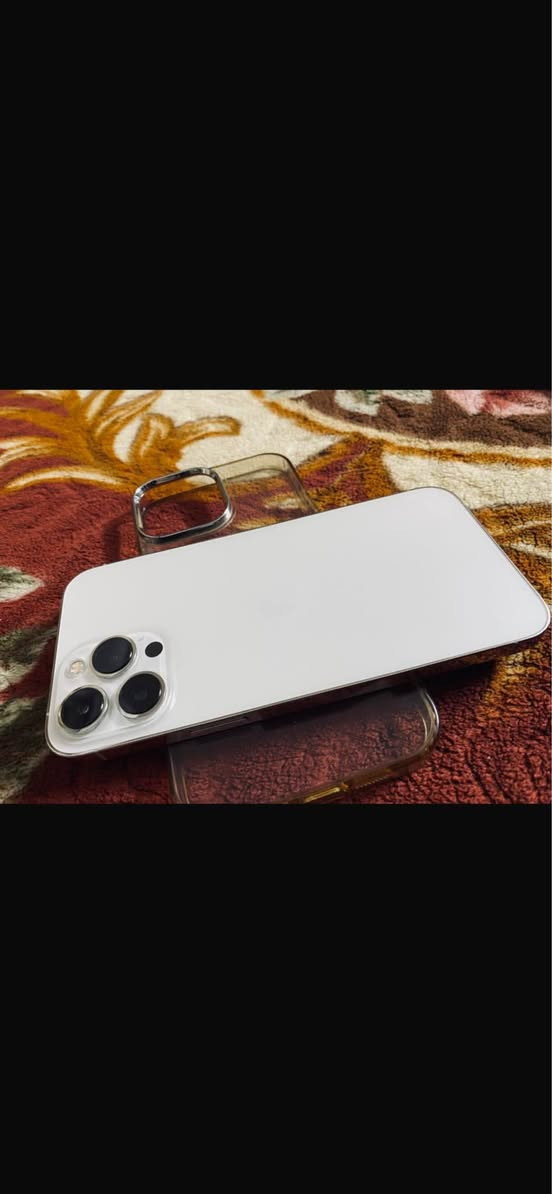 ايفون 13 بروماكس جهاز كلش نظيف شخط مابي 
ذاكرته 256
نموذجه m
بطاريته 100 مبدله 
جهاز شحنه كلش زين 
جهاز فقط السعر 625000 وبي مجال 
*********** بغداد, العراق
