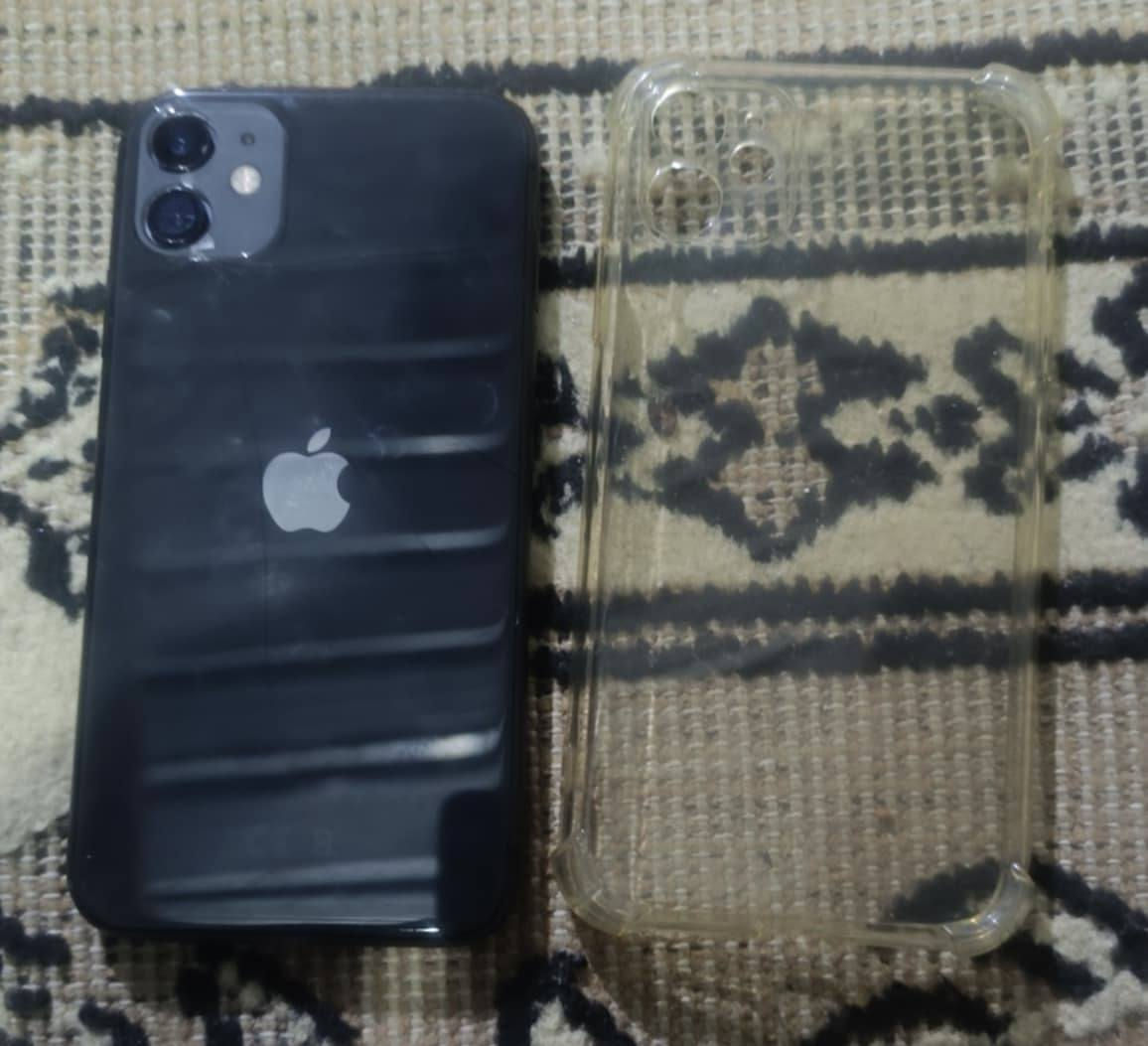 125 💵
السلام عليكم ايفون 11عادي ذاكره 256 شرق اوسط بطاريه 88 سيم كارت شغال وفيس ايدي شغال  بي فقط فطر بضهر.  ناسي الرمز مال الحساب جهاز شغال وكل تطبيقات شغاله سعر 130 مكاني رميثه ***********
