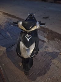دراجه للبيع سعره ٢٥٠ وبيه مجال 07740770710